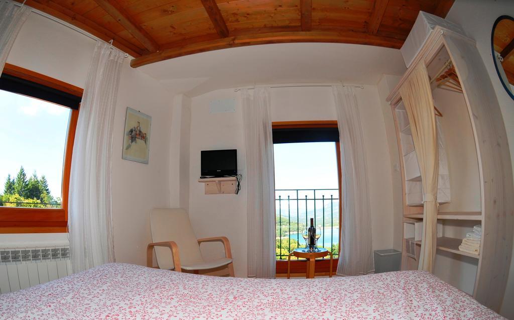B&B Borgo Massovrana Castel di Casio ภายนอก รูปภาพ